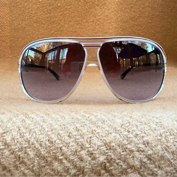 Michael Kors M2454S Medina Sunglasses with black frame - Picture 3 of 13